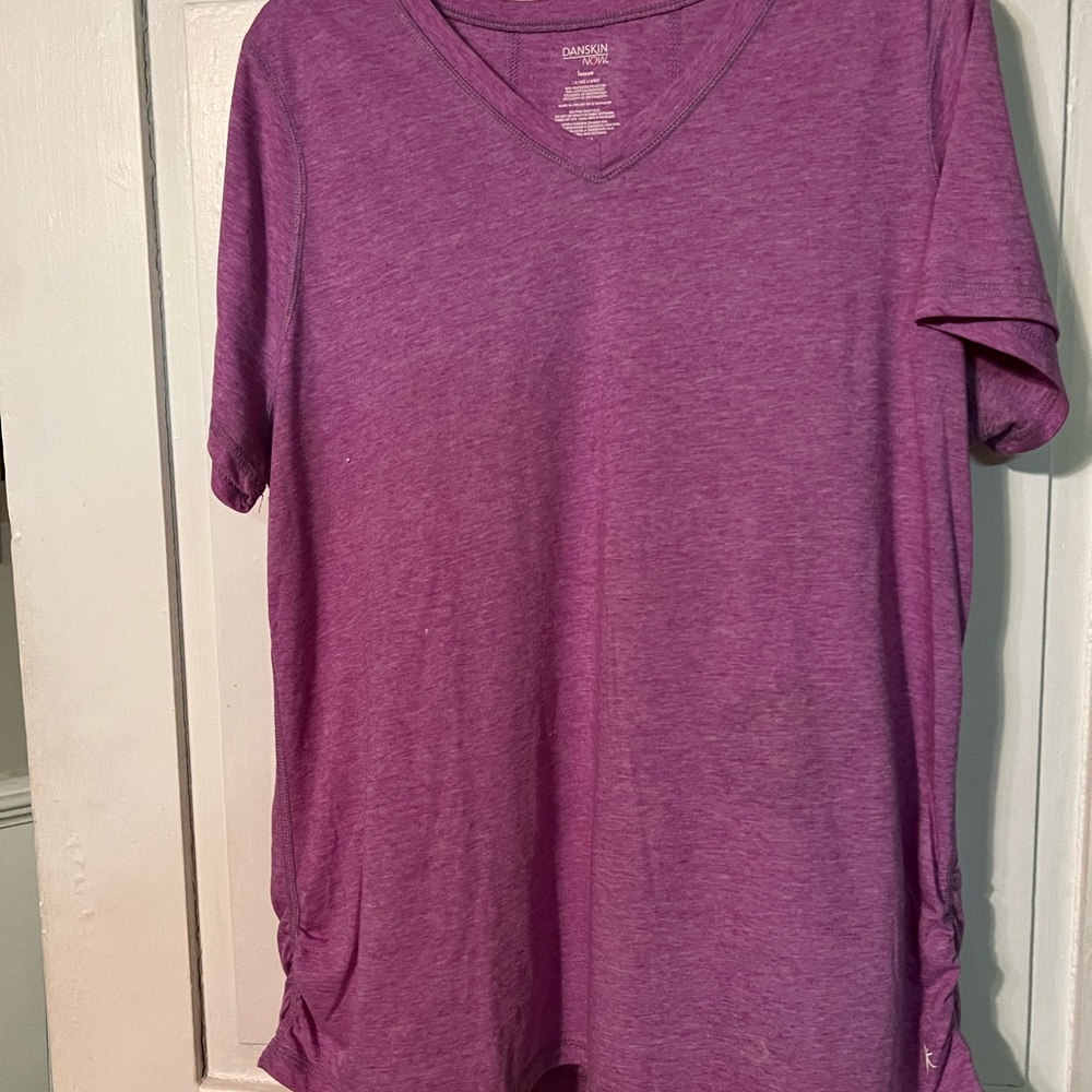 DANSKIN NOW WOMEN'S SIZE 1X (16) T-SHIRT FUSHA ATHLETIC TOP YOGA